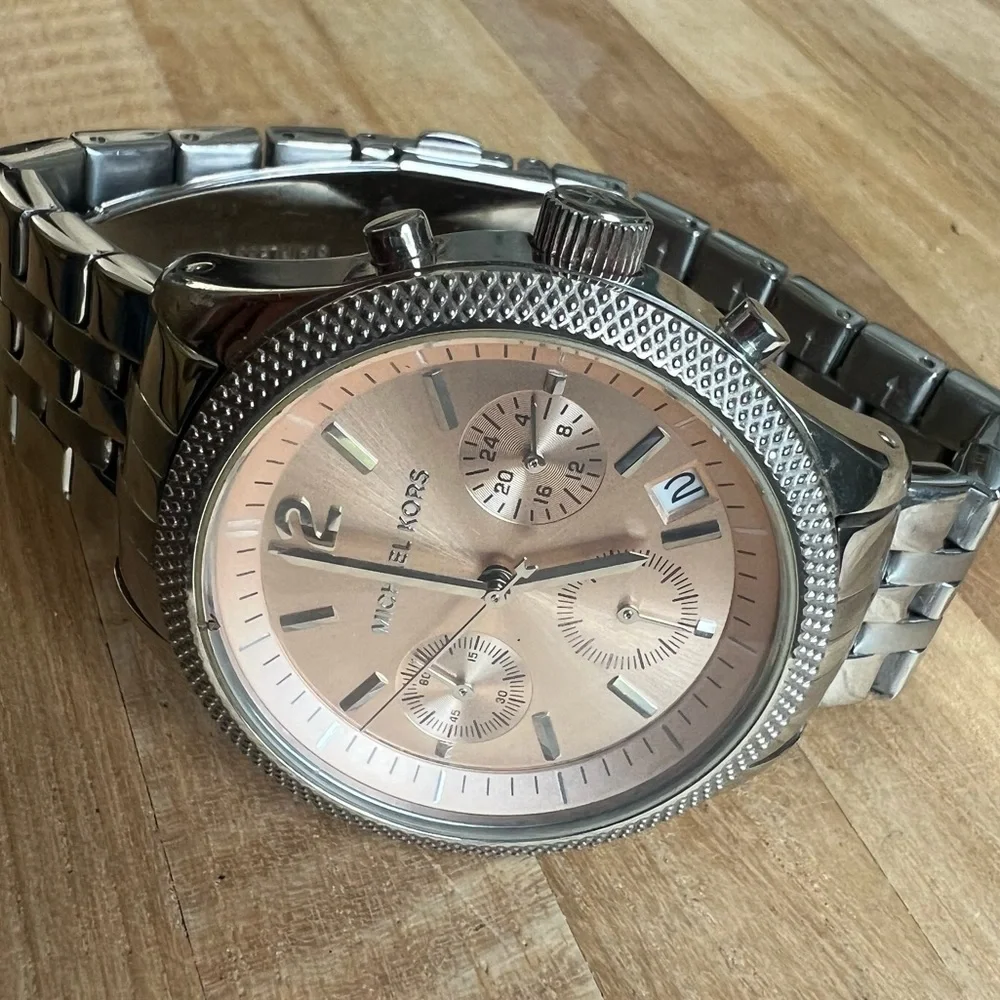 Michael kors ladies stainless steel dress watch NEW BATTERY
